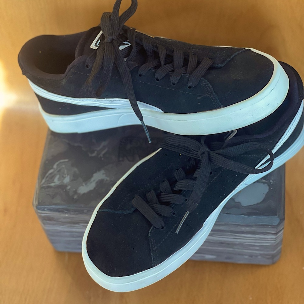 PUMA
SUEDE CLASSIC
GRADE SCHOOL LIFESTYLE SHOE